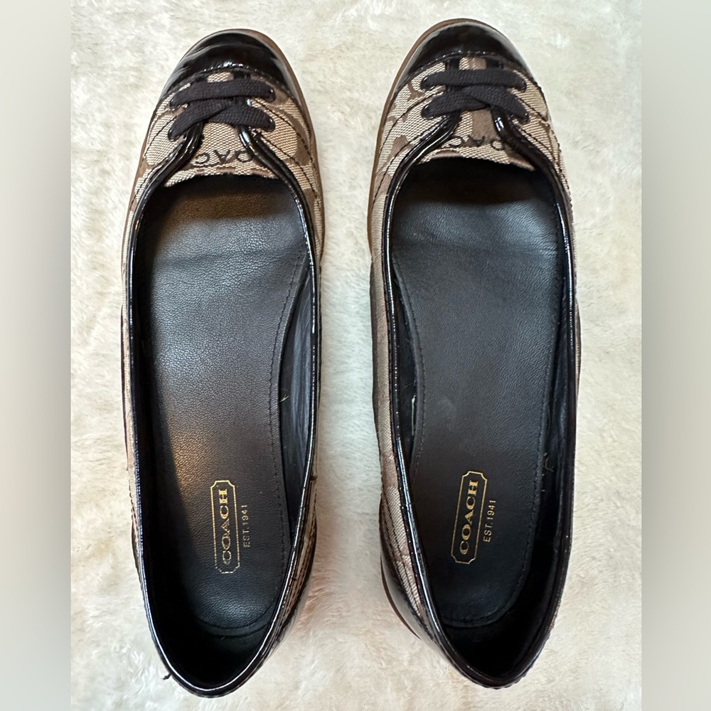 Coach Signature Poppy flat shoes